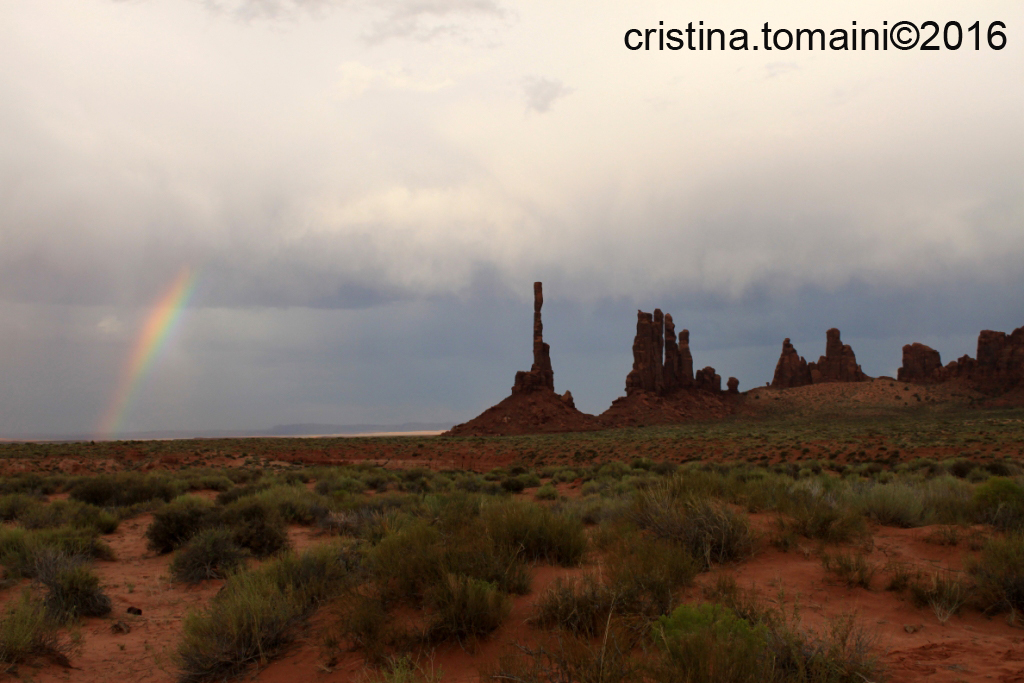 Totem Pole con l'arcobaleno, Monument Valley